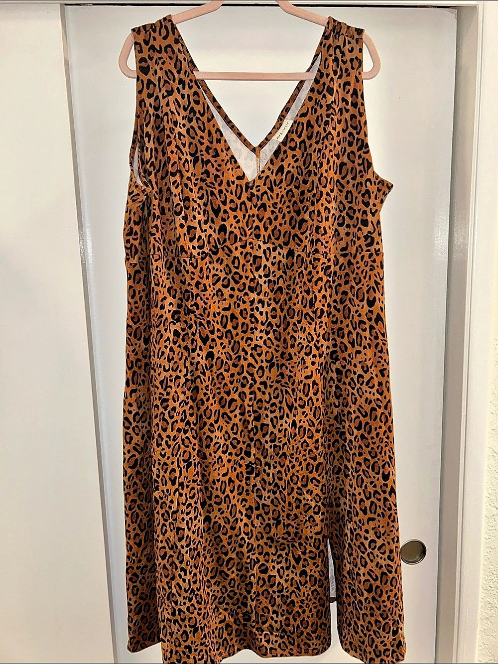 Ava & Viv Leopard Print V-Neck Dress